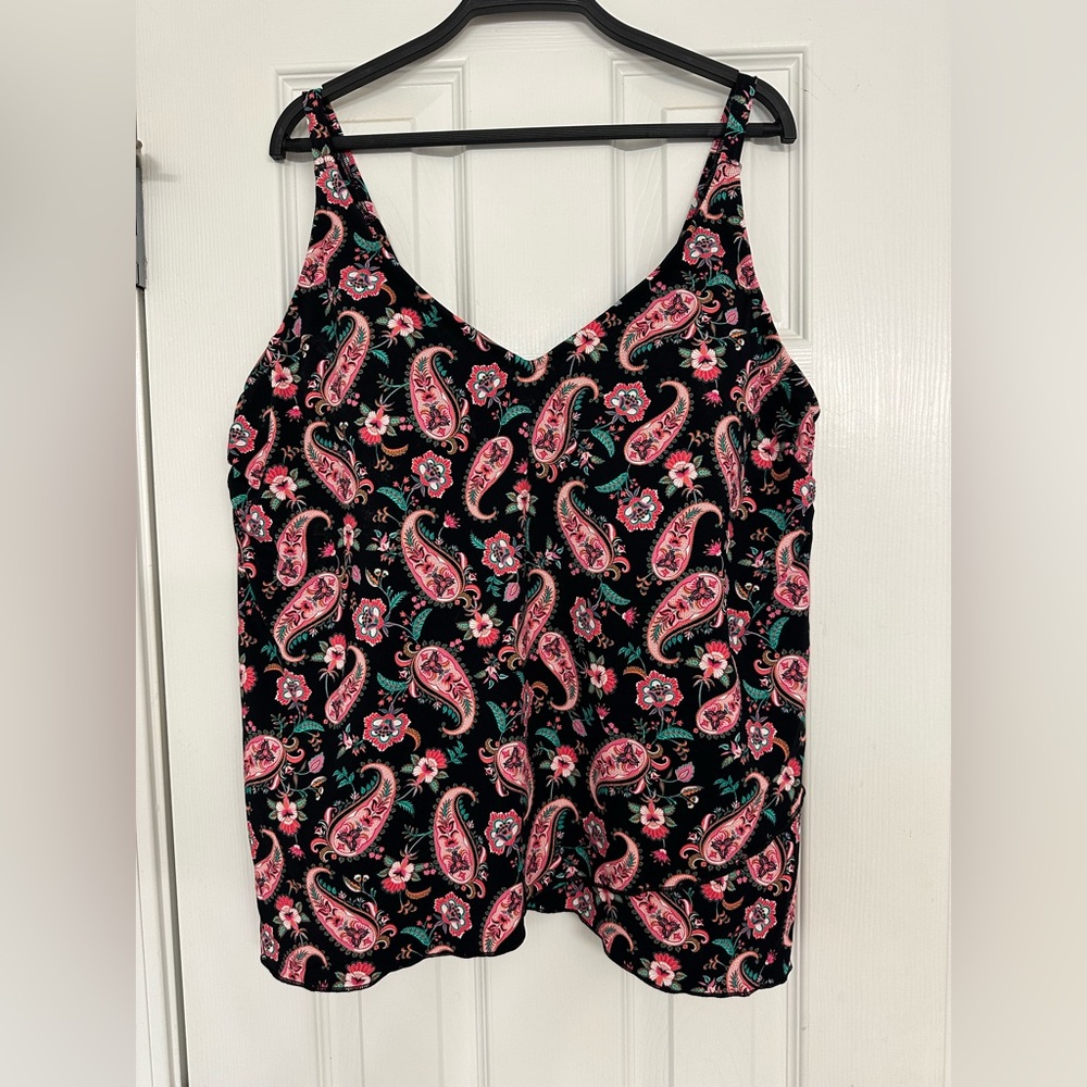 Lands' End
Women's V-Neck Tulip Hem Tankini Swimsuit Top